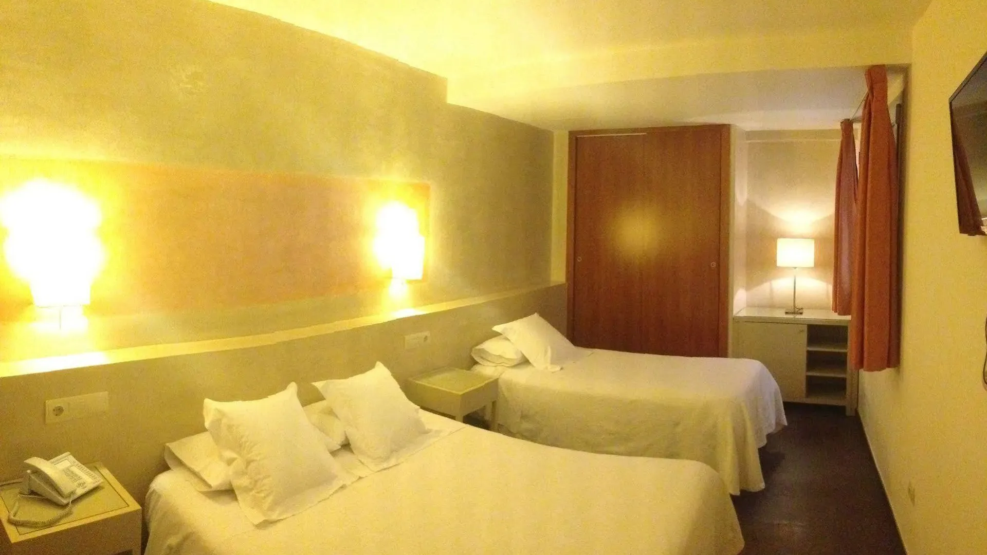 Hotel Carmen Roses
