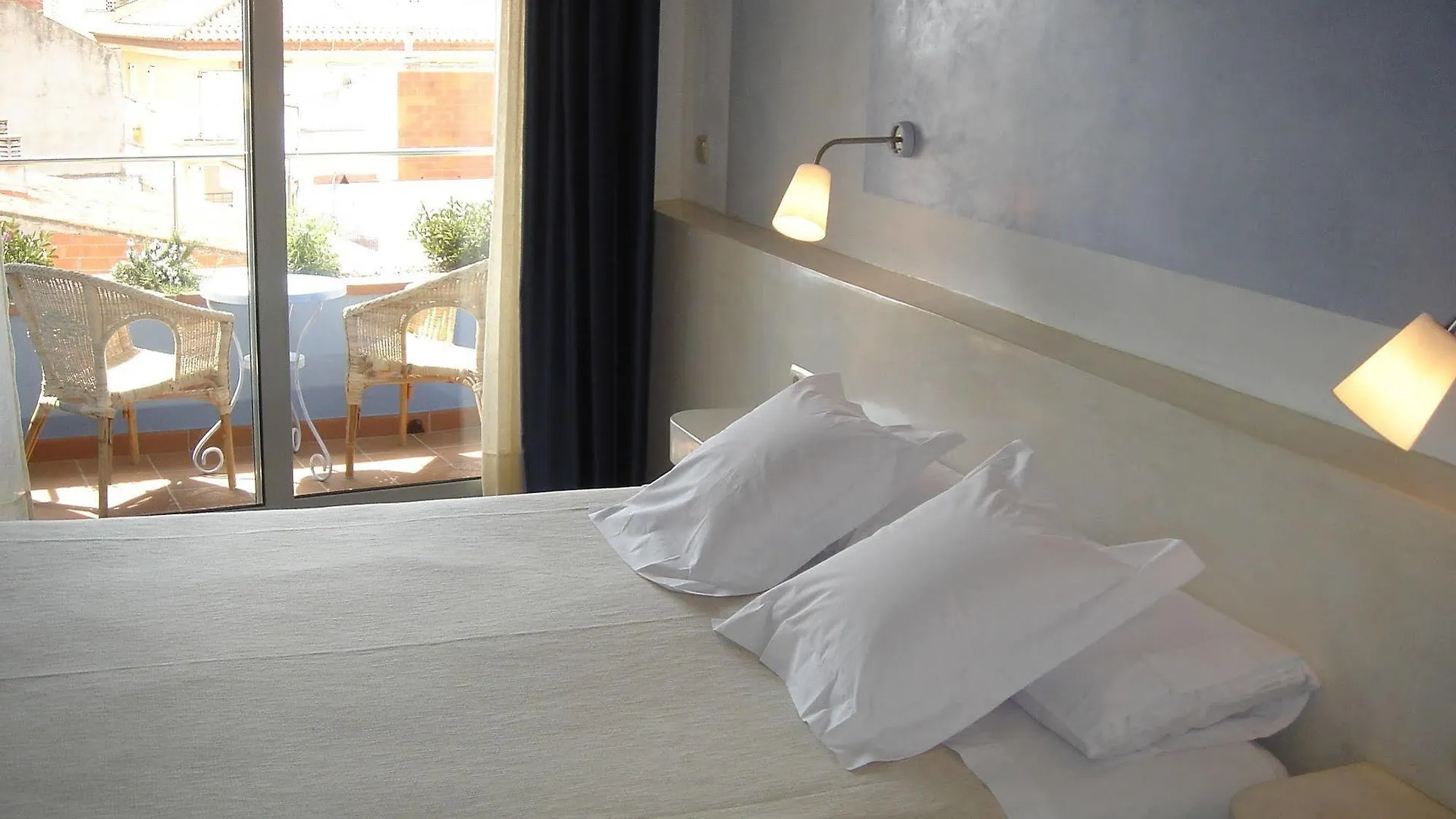 Hotel Carmen Roses