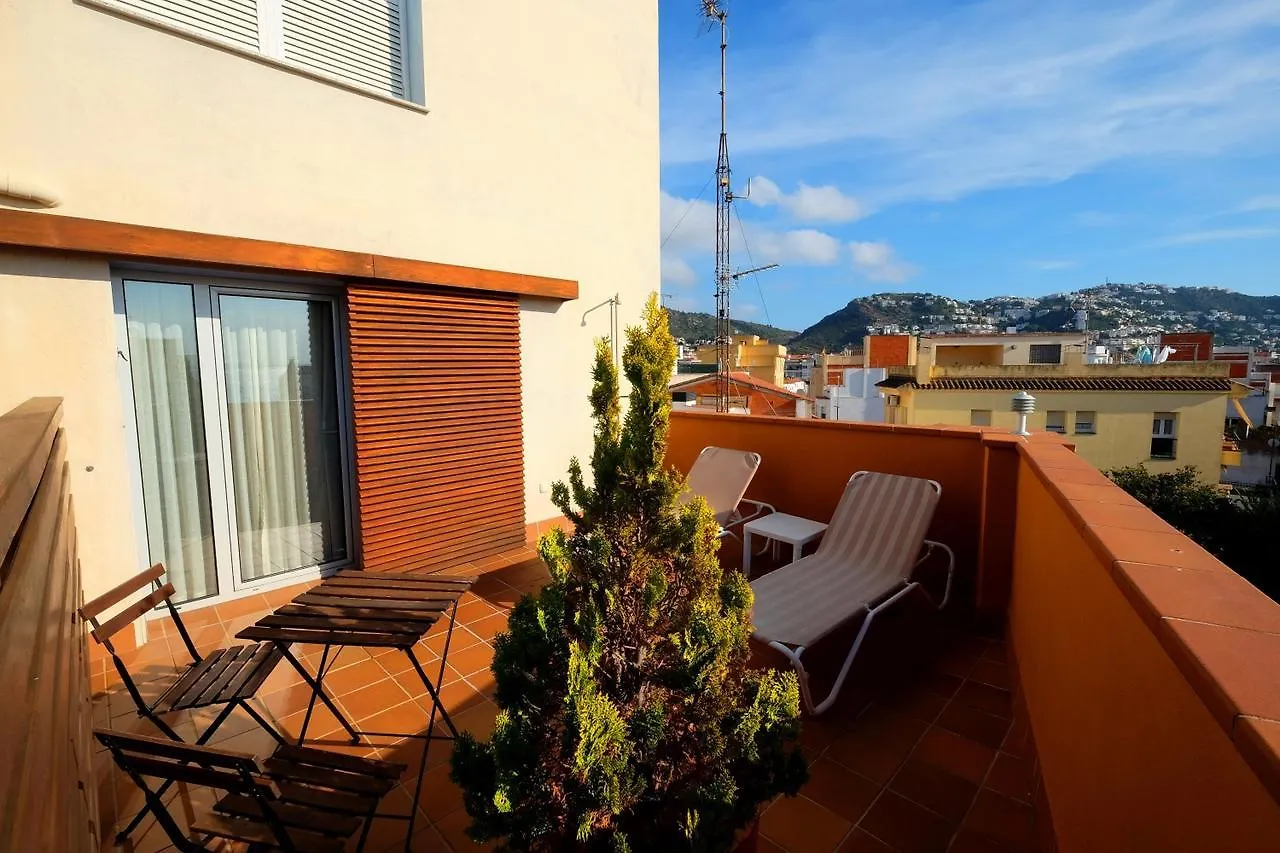 Hotel Carmen Roses